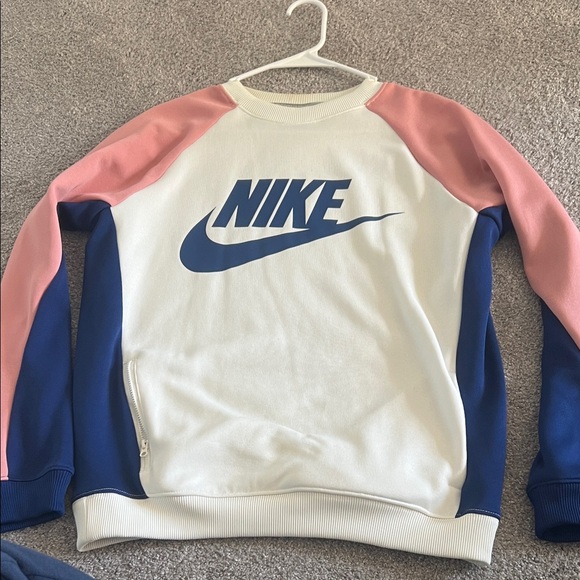 Nike Blue and Pink Raglan Sweatshirt - Picture 2 of 9